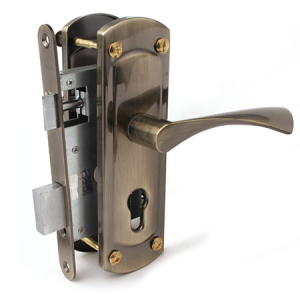 Замок врезной в комплекте с ручками Apecs 1423-АВ по оптовым ценам в Беларуси